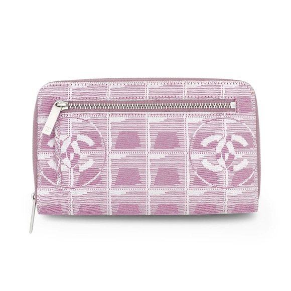 CHANEL ‘Travel line’ Wallet - Picture 2 of 6